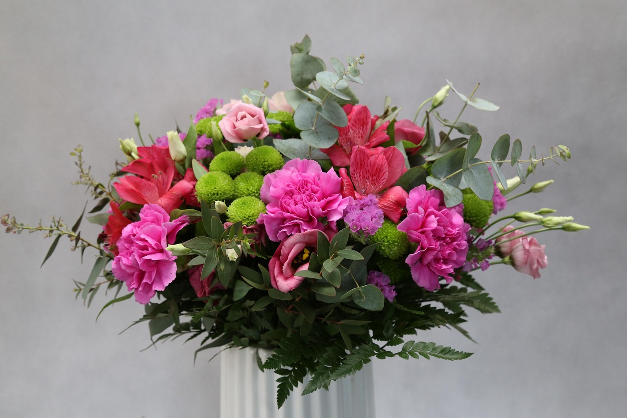 Flowers are often chosen for the message they send as much as for their beauty. Appleyard London positions itself as more than a florist, it is a brand that curates experiences through seasonal collections, elegant subscriptions, and thoughtful gifting. The result is a service that blends design-led floristry with convenience, making it easier for customers to send meaningful arrangements.