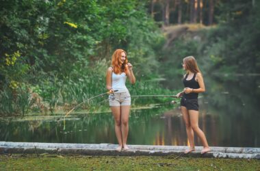 Ommerland, gelegen in de weelderige bossen van Ommen in Nederland, biedt meer dan alleen een plek om te overnachten – het is een bestemming waar natuur, avontuur en ontspanning samenkomen. Of u nu een gezinsvakantie, een romantisch uitje of een actieve outdoorvakantie plant, Ommerland biedt de perfecte omgeving om even te ontsnappen aan de dagelijkse sleur en weer in contact te komen met de natuur.